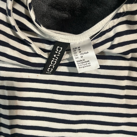 H&M crop top - Picture 2 of 4